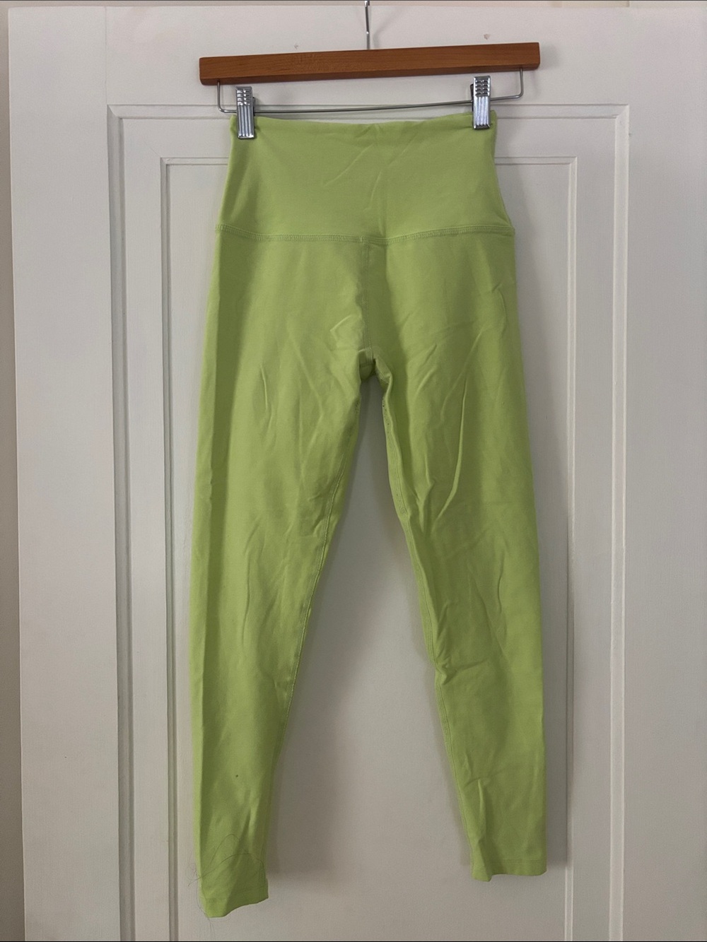 Beyond Yoga High-Rise Leggings in Lime